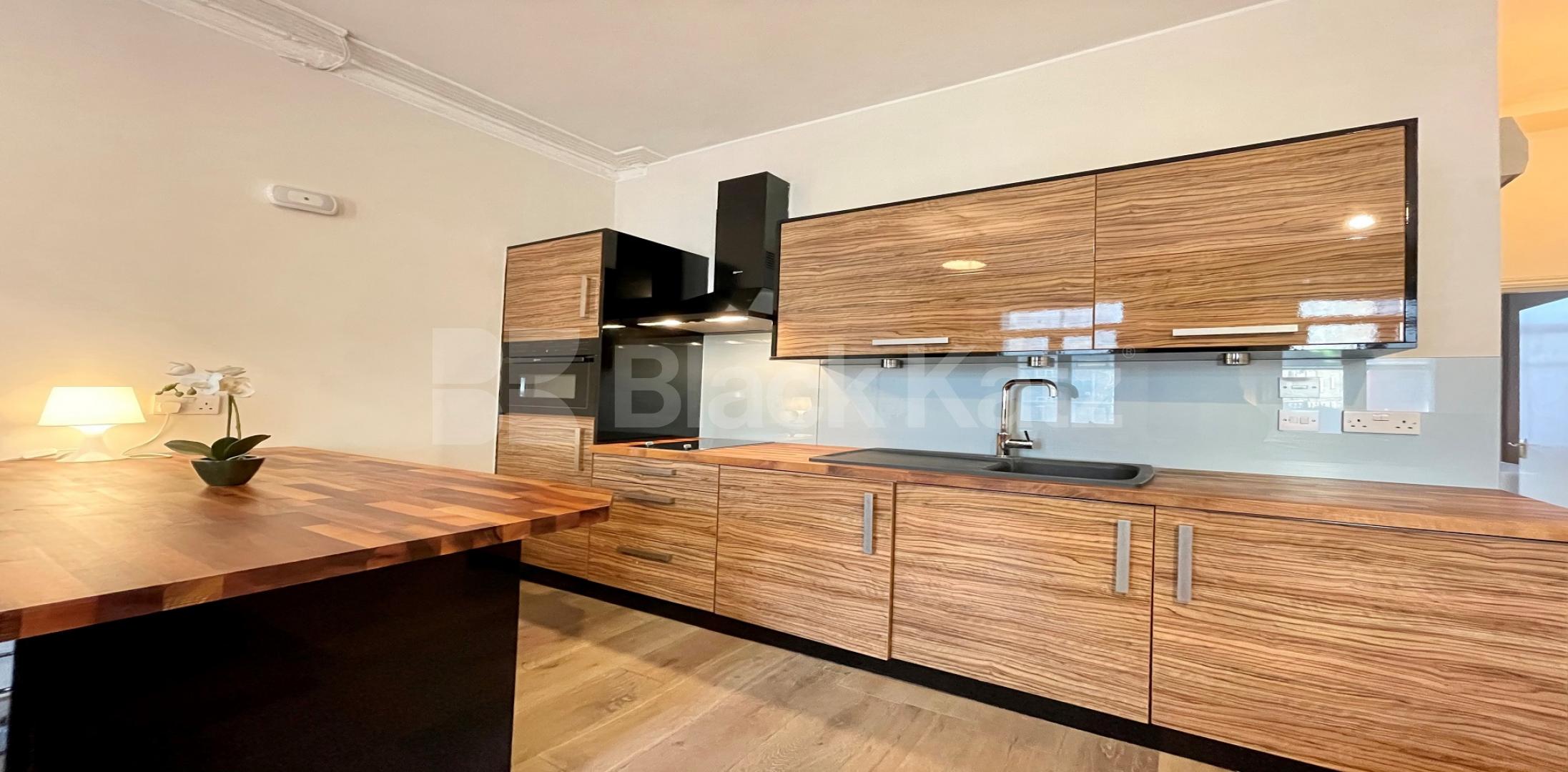 			NEW INSTRUCTION , 1 Bedroom, 1 bath, 1 reception Apartment			 Blackfriars Road, Southwark